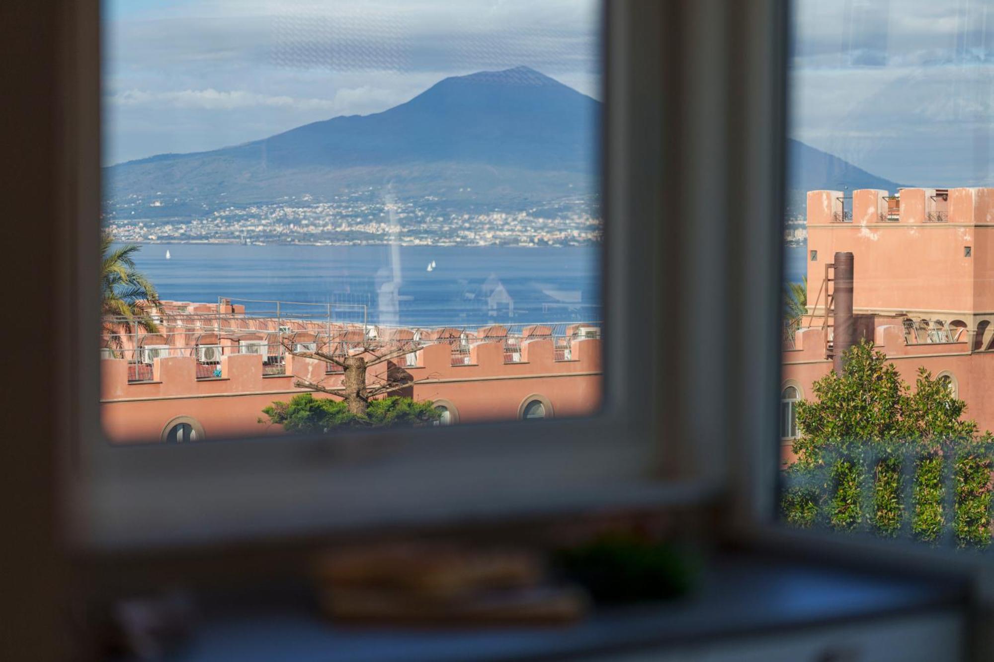Maison Silvie Vico Equense Eksteriør bilde